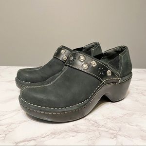 Ariat Westlake Black Leather Floral Clogs Women’s Size 9 EUC